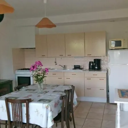 A La Montagne Avec Cheminee, Wifi Et Joli Terrain - Fr-1-589-179 *