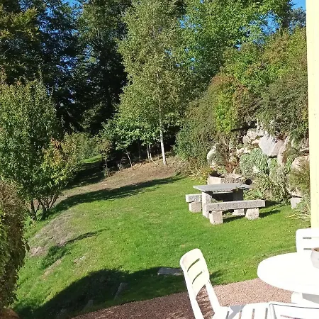 A La Montagne Avec Cheminee, Wifi Et Joli Terrain - Fr-1-589-179 Holiday home