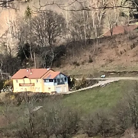 A La Montagne Avec Cheminee, Wifi Et Joli Terrain - Fr-1-589-179 *