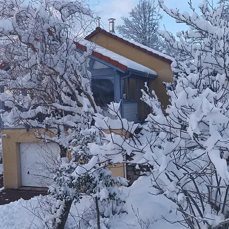 아파트 A La Montagne Avec Cheminee, Wifi Et Joli Terrain - Fr-1-589-179